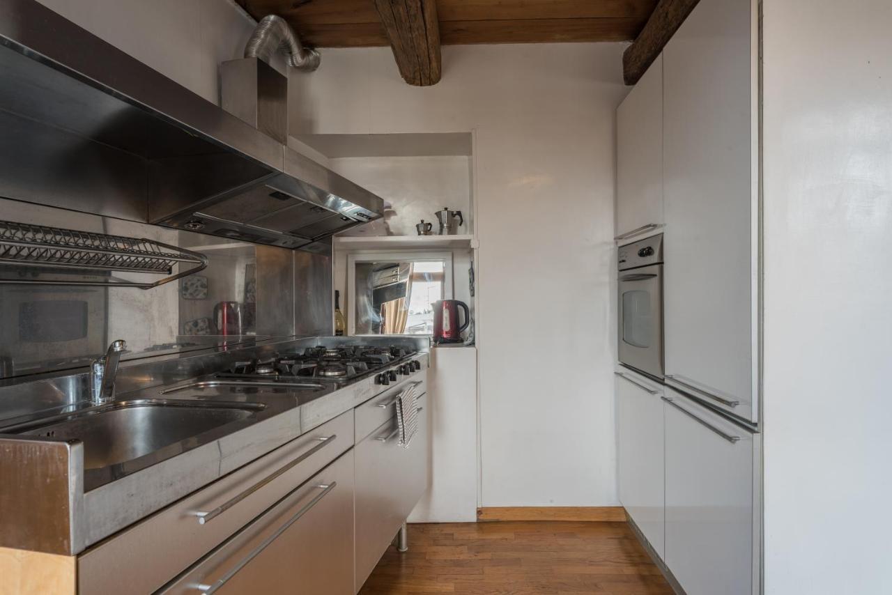 Cozy Wooden Apt In Piazza Navona Apartment Rome Exterior photo